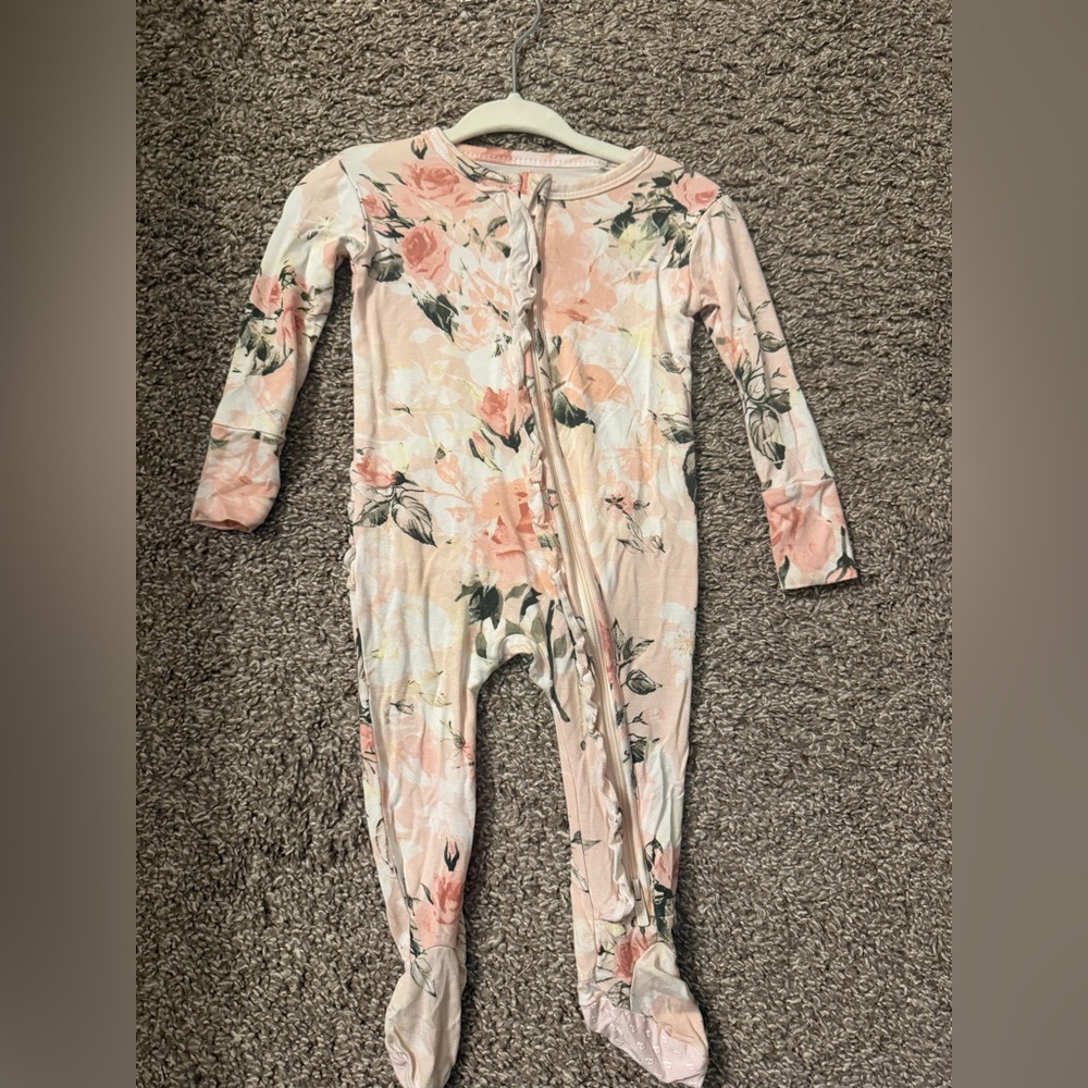 Posh peanut sleeper 3-6 months